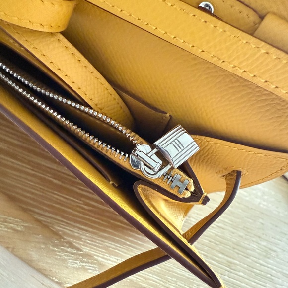 Hermes Kelly Wallet to go in Jaune Ambre - Picture 8 of 11